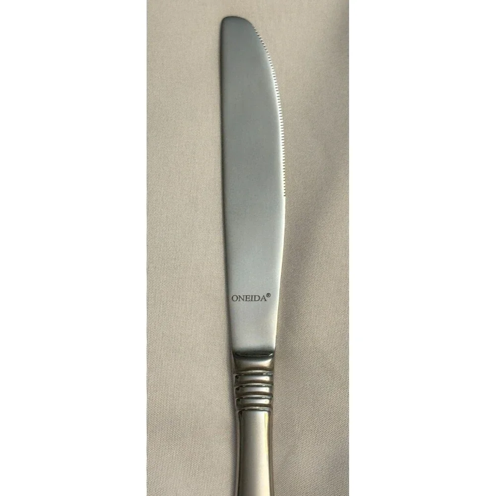 Oneida Banbury Set of 4 Dinner Knives New Unused Stainless Steel Flatware China